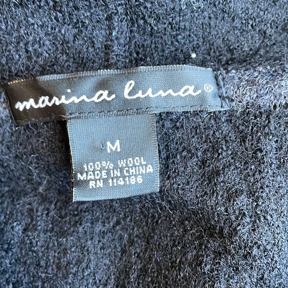 Marina Luna, hooded button front cape - Picture 2 of 9